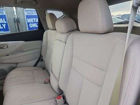 Used 2018 Nissan Murano SV image 25
