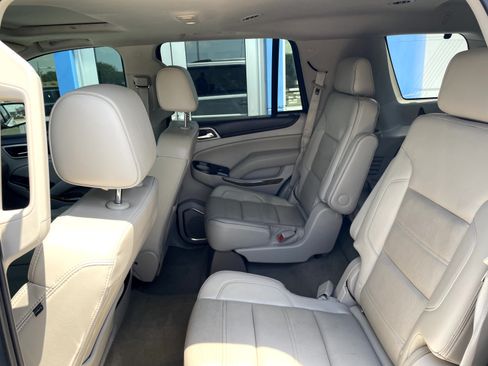 Used 2017 GMC Yukon Denali AWD/4WD image 9