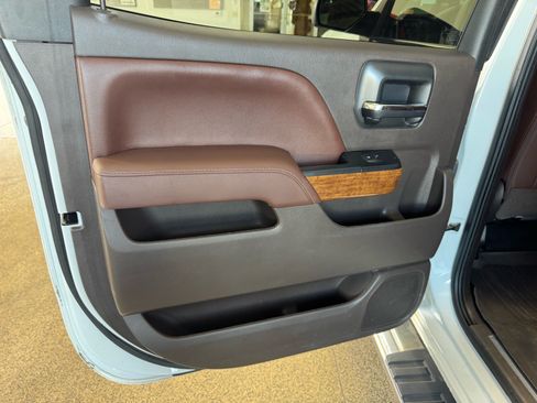 Used 2016 Chevrolet Silverado 1500 High Country AWD/4WD image 7