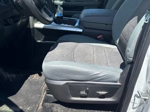 Used 2017 RAM 1500 Big Horn AWD/4WD image 3