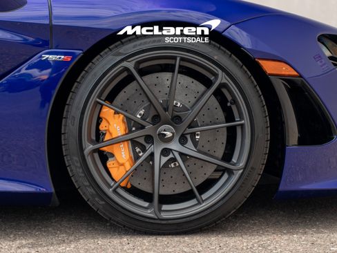 Used 2026 McLaren 750S Spider RWD image 31