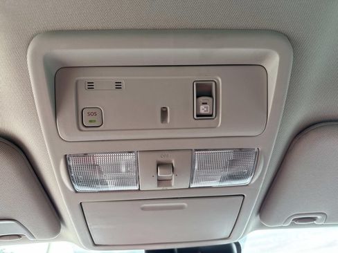 Used 2021 Nissan Titan SV w/ SV Convenience Package RWD image 44