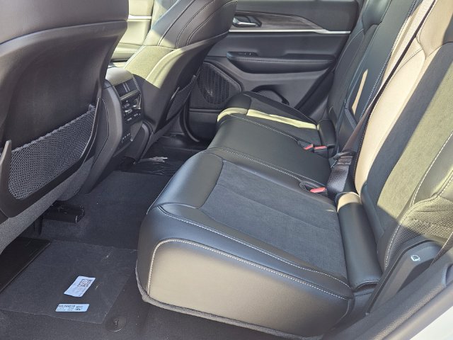 New 2027 Jeep Grand Cherokee Altitude RWD image 12