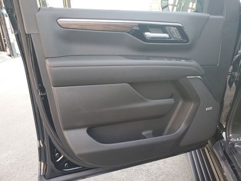 New 2026 Chevrolet Tahoe High Country image 24