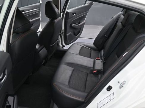 Used 2025 Nissan Altima 2.5 SR AWD/4WD image 8