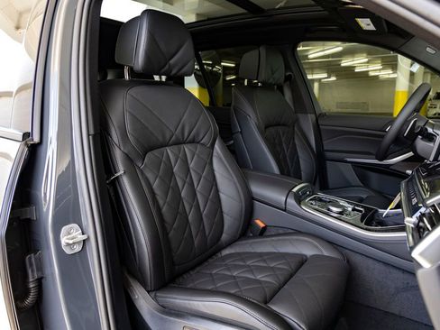 New 2026 BMW X5 xDrive50e image 34