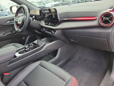 Used 2025 Chevrolet Equinox RS w/ Safety and Technology Package FWD image 18
