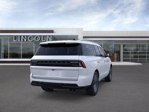 New 2025 Lincoln Navigator Reserve AWD/4WD image 8