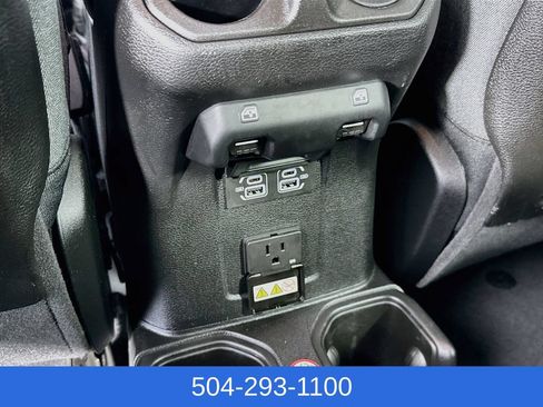 Used 2026 Jeep Wrangler Unlimited Rubicon AWD/4WD image 25