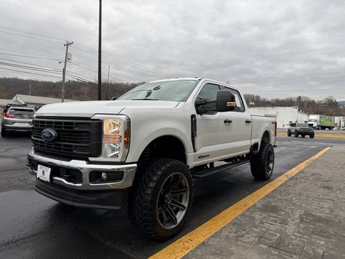 Used 2024 Ford F250 XL w/ Snow Plow Prep Package image 4