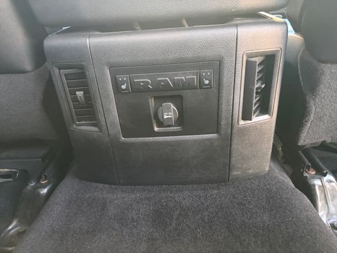 Used 2016 RAM 1500 Laramie w/ Convenience Group AWD/4WD image 18
