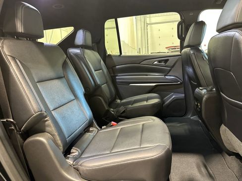 Used 2026 Chevrolet Traverse LT AWD/4WD image 32