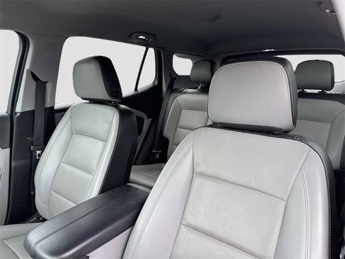 Used 2022 GMC Terrain SLT w/ Infotainment Package II image 12