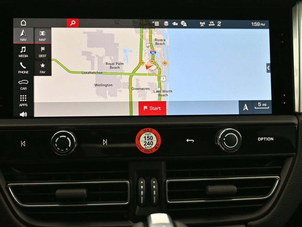 Certified 2025 Porsche Macan AWD/4WD image 11
