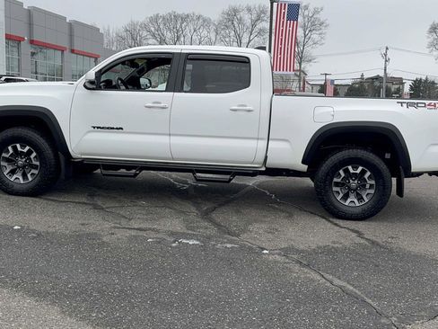 Certified 2022 Toyota Tacoma TRD Off-Road image 4