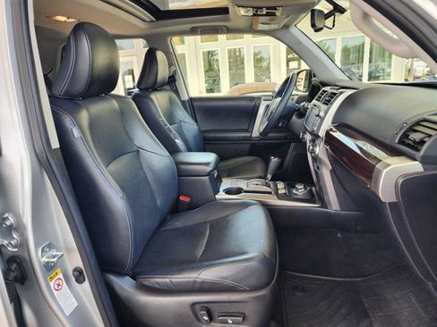 Used 2015 Toyota 4Runner Limited AWD/4WD image 18
