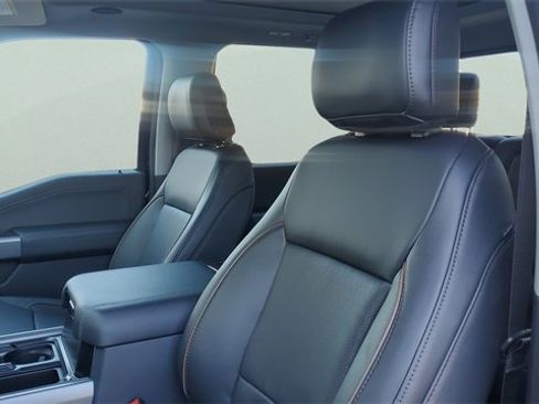 New 2026 Ford F250 Lariat w/ Black Appearance Package image 20