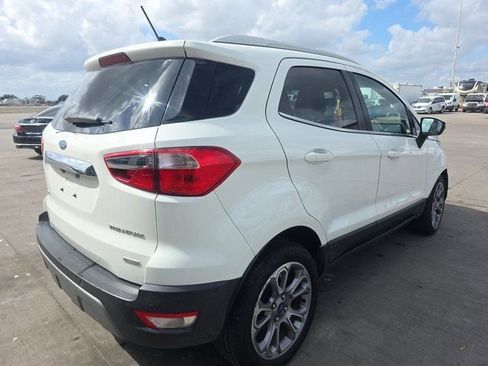 Used 2019 Ford EcoSport Titanium image 2