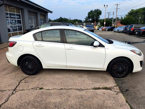 Used 2010 MAZDA MAZDA3 i Touring image 21
