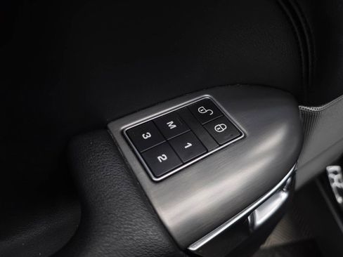 Used 2018 Land Rover Range Rover Sport SE AWD/4WD image 30