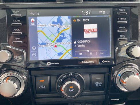 Used 2022 Toyota 4Runner TRD Off-Road Premium w/ Moonroof Package AWD/4WD image 13