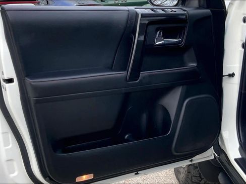 Used 2021 Toyota 4Runner TRD Off-Road Premium image 21