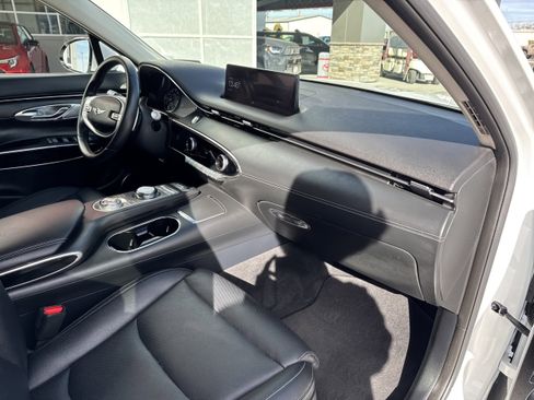 Used 2025 Genesis GV70 2.5T image 15