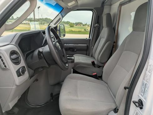 Used 2024 Ford E-450 and Econoline 450 Super Duty RWD image 13