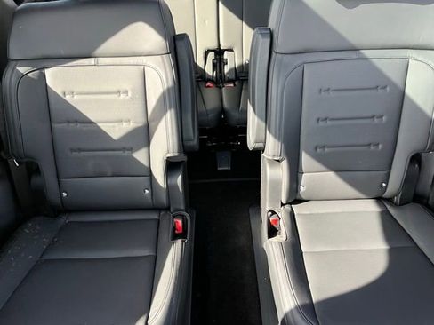 Used 2025 Hyundai Santa Fe Calligraphy AWD/4WD image 17