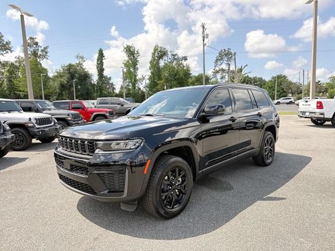 New 2026 Jeep Grand Cherokee L 4WD image 8