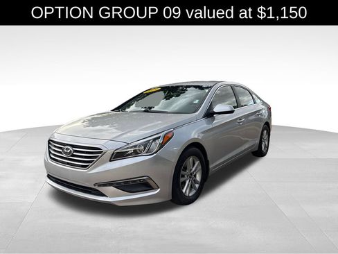 Used 2015 Hyundai Sonata SE w/ Option Group 09 FWD image 1