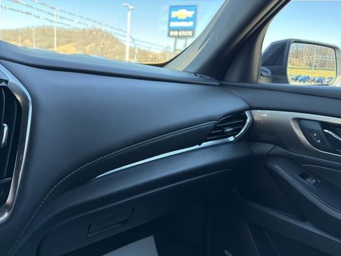 Used 2023 Chevrolet Traverse Premier w/ Redline Edition image 25