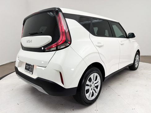 Certified 2025 Kia Soul LX FWD image 14