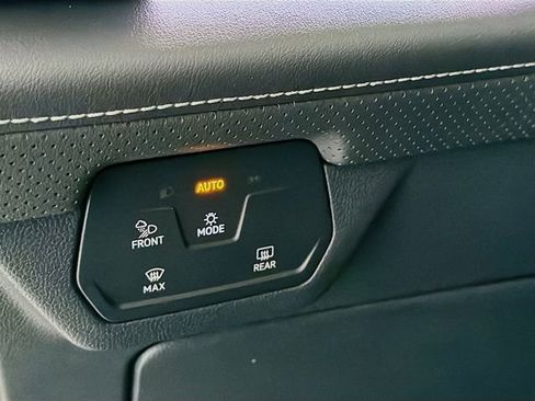 New 2026 Volkswagen Atlas Cross Sport SEL Premium R-Line AWD/4WD image 10