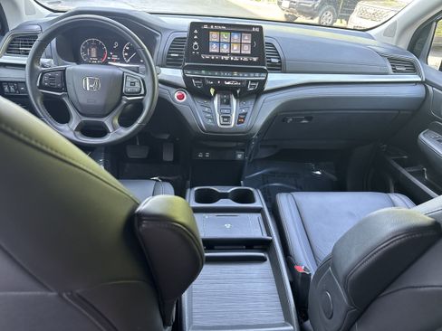 Used 2025 Honda Odyssey EX-L image 2