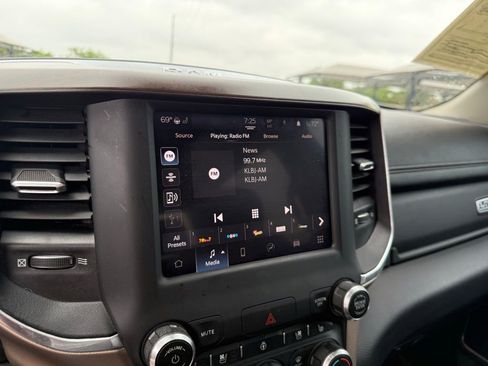 Used 2022 RAM 1500 Laramie RWD image 20
