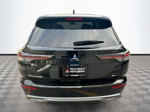 New 2026 Mitsubishi Outlander SE image 6