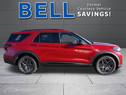 New 2025 Ford Explorer ST-Line w/ Premium Package