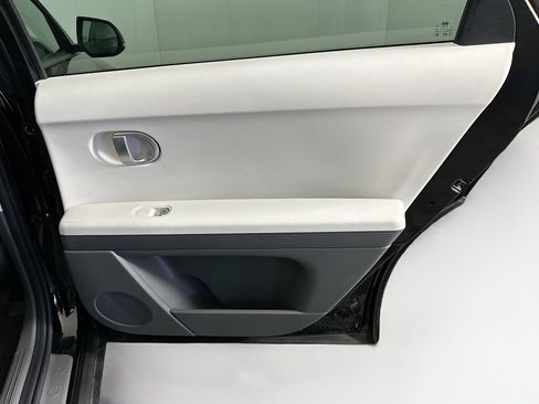 Used 2024 Hyundai Ioniq 5 SE RWD image 29