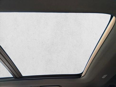 New 2026 Volvo XC90 B6 Plus w/ Protection Package Premier image 18