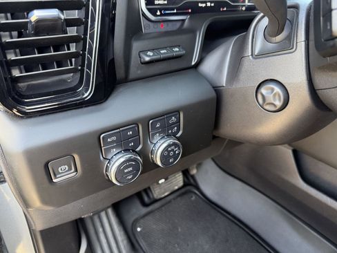 Used 2023 GMC Sierra 1500 AT4X image 15