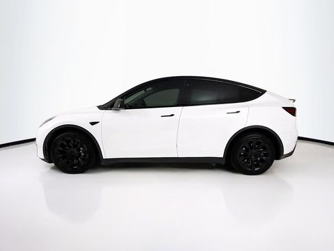 Used 2023 Tesla Model Y Long Range AWD/4WD image 2