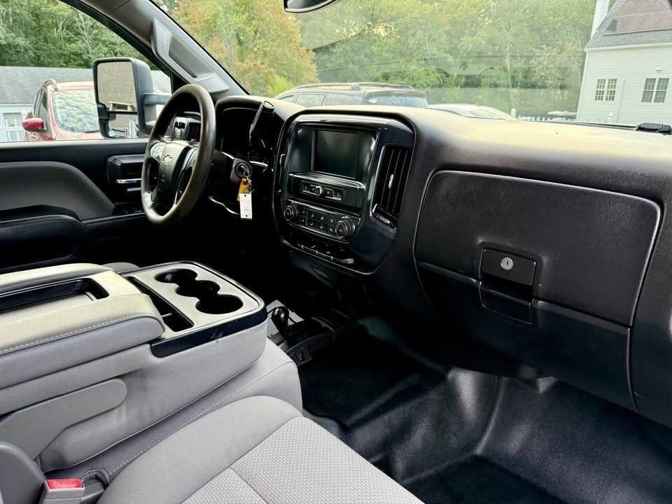 Used 2019 Chevrolet Silverado 2500 W/T w/ WT Convenience Package AWD/4WD image 8