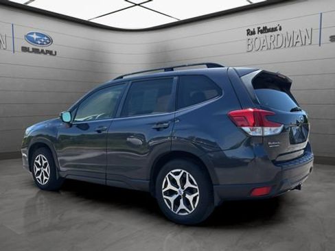 Used 2019 Subaru Forester Premium AWD/4WD image 8