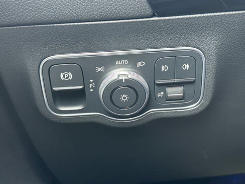 Used 2025 Mercedes-Benz GLA 250 image 30