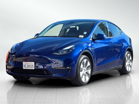 Used 2023 Tesla Model Y Long Range image 8