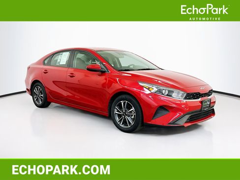 Used 2024 Kia Forte LXS image 1