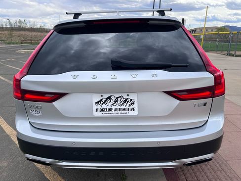 Used 2018 Volvo V90 T5 Cross Country w/ Convenience Package AWD/4WD image 7