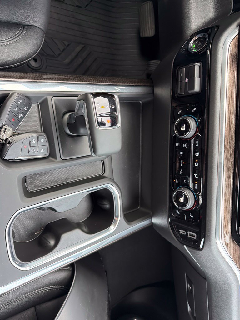 Used 2025 Chevrolet Silverado 1500 LT Trail Boss w/ Convenience Package II AWD/4WD image 19