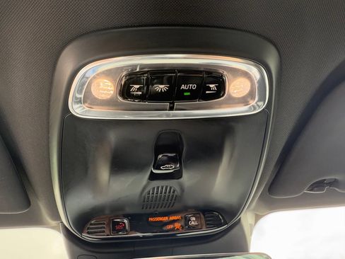 Used 2019 Volvo S60 T5 R-Design image 27